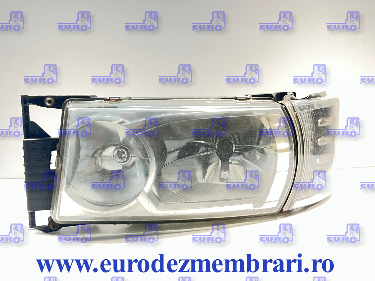 FAR CU XENON STANGA SCANIA 2416103 - Передня фара в категорії Вантажівки: фото 1 FAR CU XENON STANGA SCANIA 2416103 - Передня фара в категорії Вантажівки: фото 1