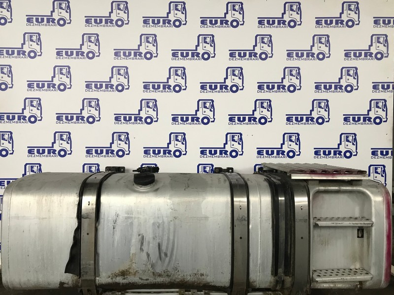 REZERVOR COMBUSTIBIL MAN L=215CM l=65CM H=65CM 81.12201.5650, 81.12201.5600, 81.12201.5572, 81.12201.5608, 81.12201.5670, 81.12201.5685 - Паливний бак в категорії Вантажівки: фото 1 REZERVOR COMBUSTIBIL MAN L=215CM l=65CM H=65CM 81.12201.5650, 81.12201.5600, 81.12201.5572, 81.12201.5608, 81.12201.5670, 81.12201.5685 - Паливний бак в категорії Вантажівки: фото 1