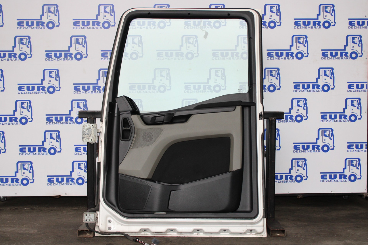 USA DREAPTA MAN TGX TG3 81.62600.4138 81.62600.4142 - Двері та запчастини в категорії Вантажівки: фото 1 USA DREAPTA MAN TGX TG3 81.62600.4138 81.62600.4142 - Двері та запчастини в категорії Вантажівки: фото 1