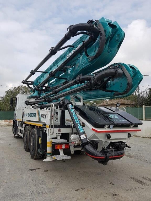 Mercedes-Benz 3343 P - Автобетононасос: фото 4 Mercedes-Benz 3343 P - Автобетононасос: фото 4