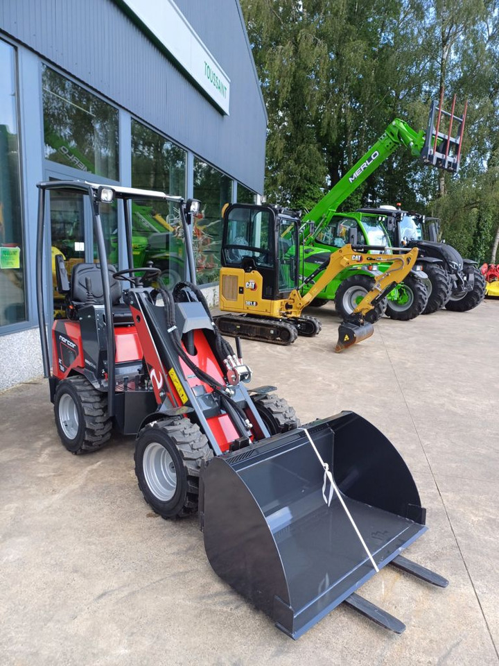 Norcar 755 XC - Компактний фронтальний навантажувач: фото 3 Norcar 755 XC - Компактний фронтальний навантажувач: фото 3