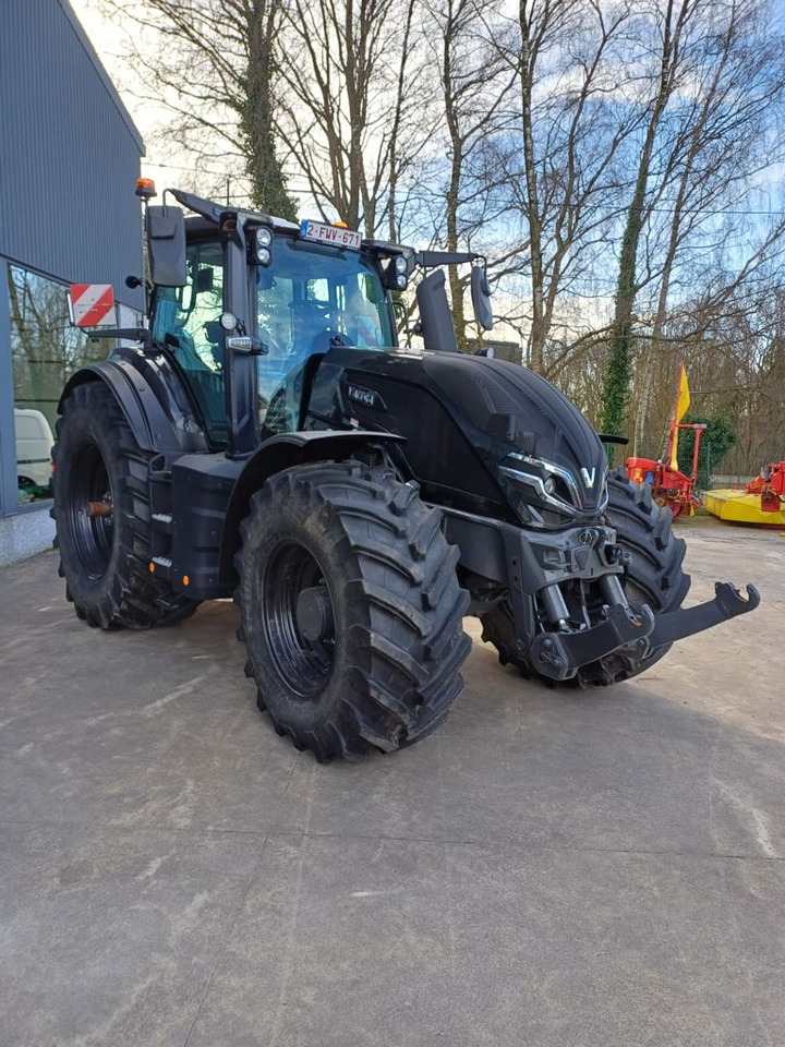 Valtra Q245 - Трактор: фото 2 Valtra Q245 - Трактор: фото 2