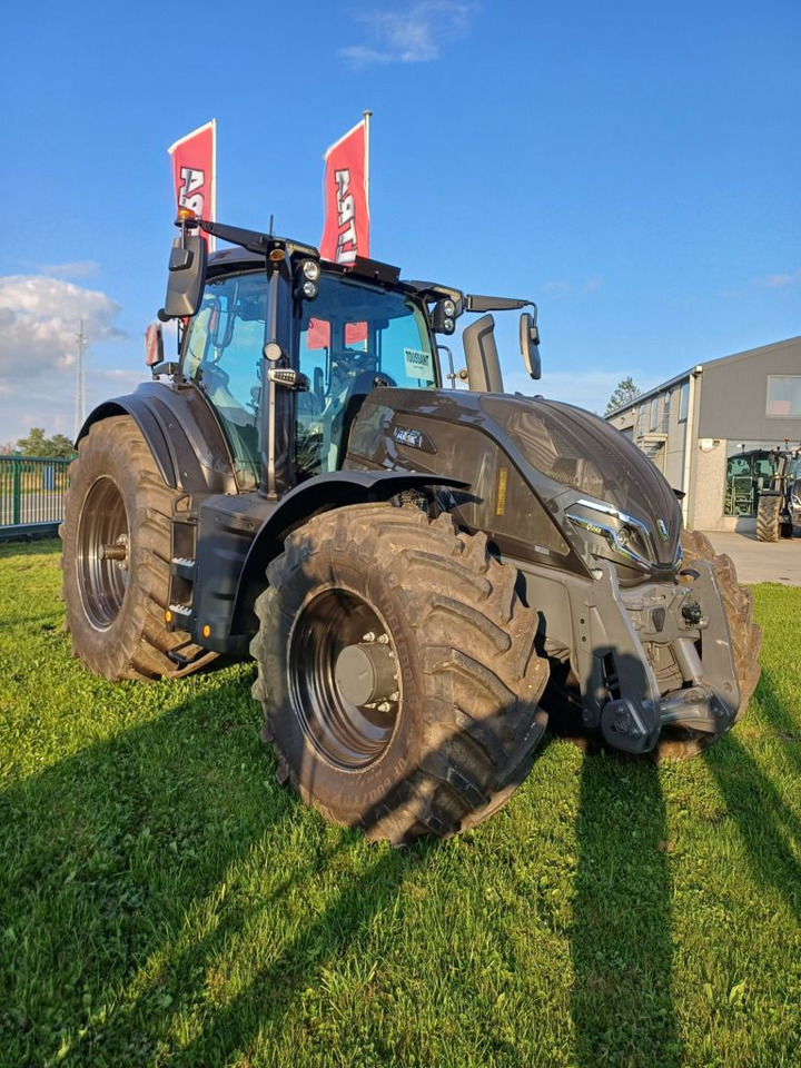 Valtra Q245 - Трактор: фото 3 Valtra Q245 - Трактор: фото 3