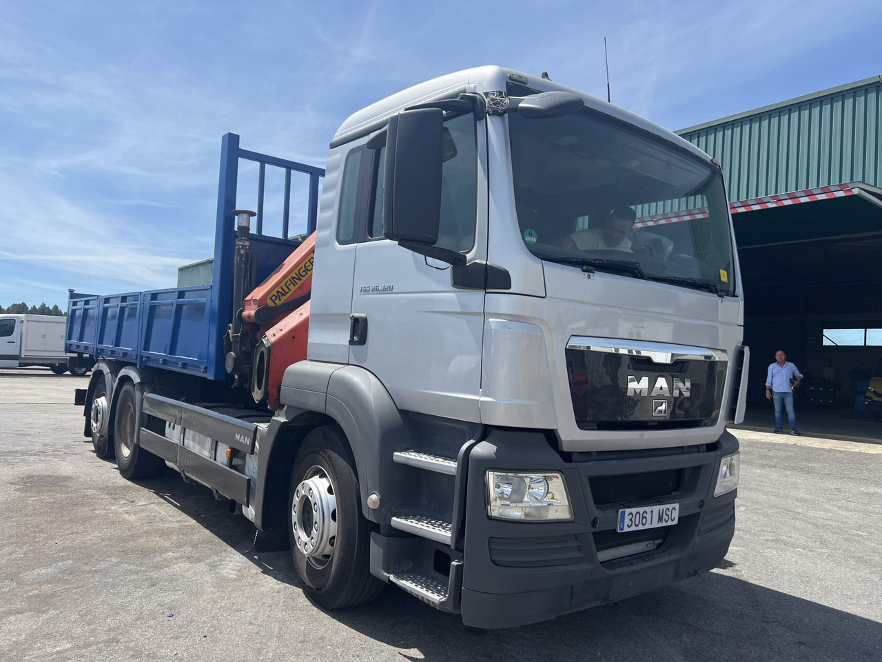 CAMION GRUA Y BASCULANTE MAN 26320 - Самоскид вантажівка, Вантажівка з маніпулятором: фото 4 CAMION GRUA Y BASCULANTE MAN 26320 - Самоскид вантажівка, Вантажівка з маніпулятором: фото 4