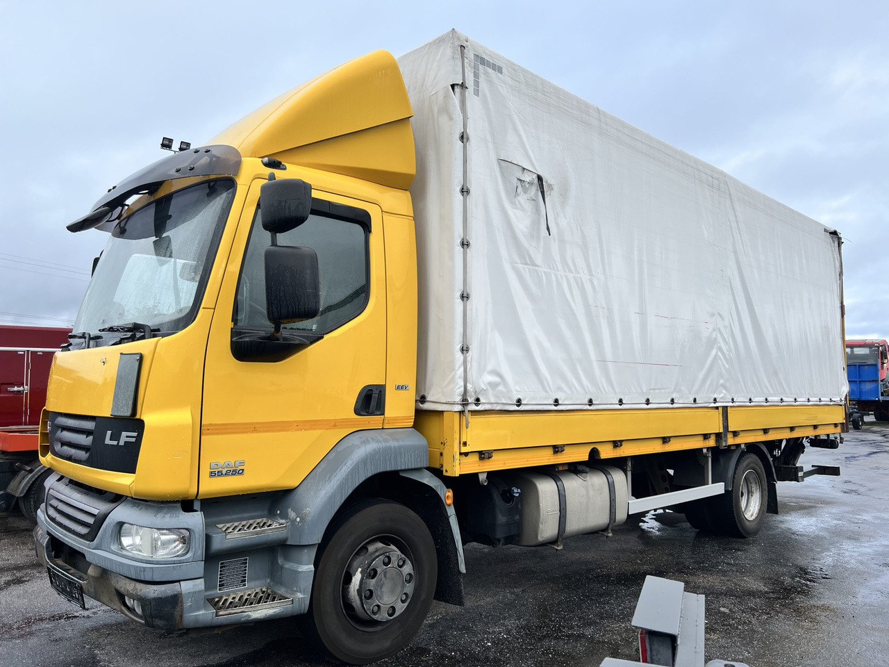 CAMION TAULINER DAF 55.250 - Тентована вантажівка: фото 2 CAMION TAULINER DAF 55.250 - Тентована вантажівка: фото 2
