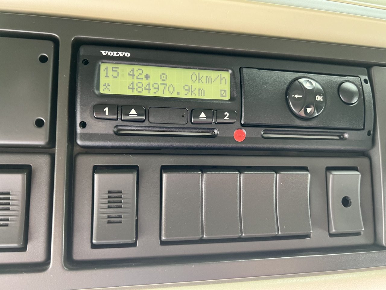 Вантажівка шасі camion Volvo 540 en chasis con retarder: фото 11