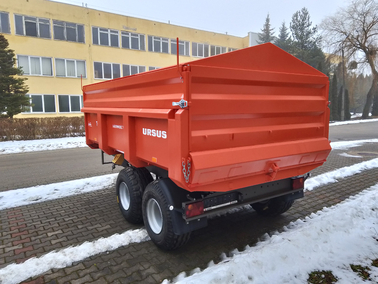 Ursus Przyczepa budowlana skorupa 7 t / Bauanhänger / строительный прицеп / Teiler - Сільськогосподарський причіп: фото 2 Ursus Przyczepa budowlana skorupa 7 t / Bauanhänger / строительный прицеп / Teiler - Сільськогосподарський причіп: фото 2