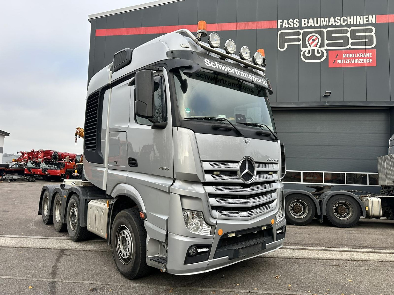 Mercedes Benz Actros 4158 SLT 8x4 (ZGG 155 t) - Тягач: фото 1 Mercedes Benz Actros 4158 SLT 8x4 (ZGG 155 t) - Тягач: фото 1