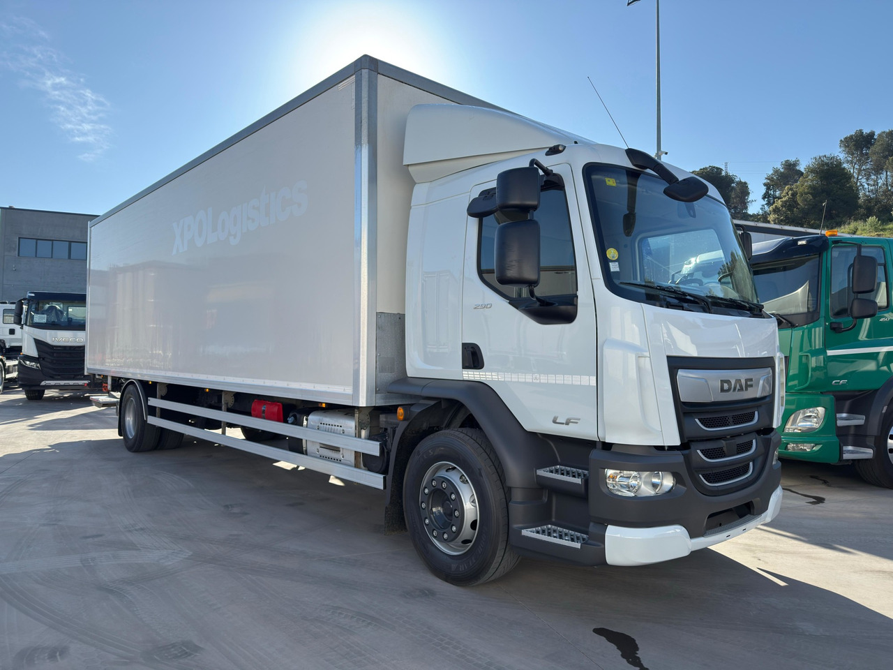 DAF LF 290 FA E6 (VAN) - Вантажівка з закритим кузовом: фото 2 DAF LF 290 FA E6 (VAN) - Вантажівка з закритим кузовом: фото 2
