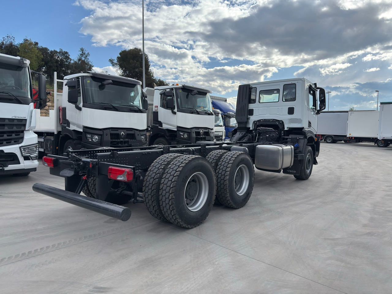 IVECO AD380T46 6x4 E6 (Chassis) - Вантажівка шасі: фото 4 IVECO AD380T46 6x4 E6 (Chassis) - Вантажівка шасі: фото 4