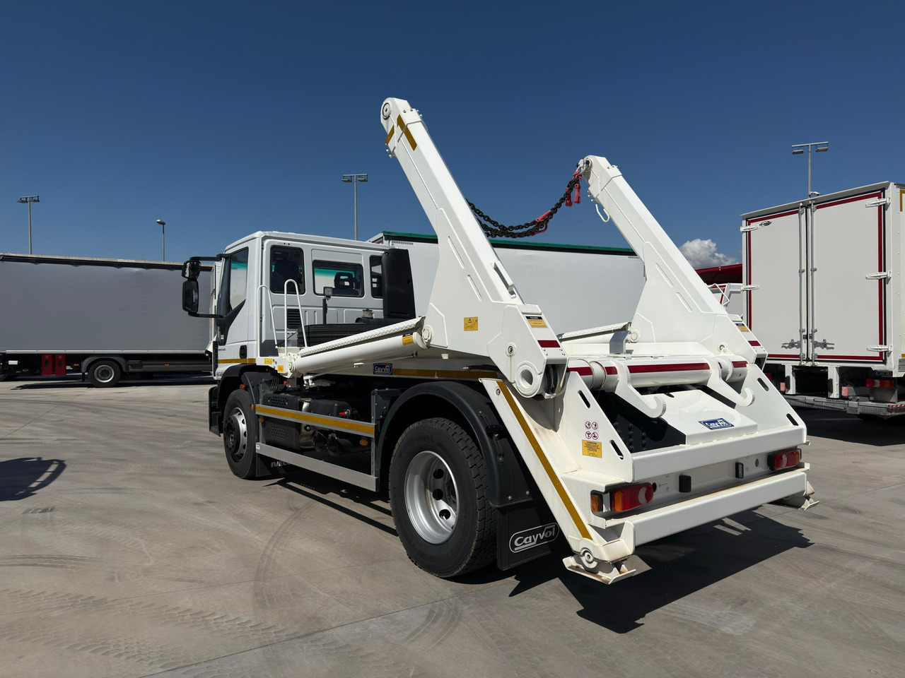 IVECO ML190E28L Eurocargo E6 (Track Equipment) - Скіповий навантажувач вантажівка: фото 4 IVECO ML190E28L Eurocargo E6 (Track Equipment) - Скіповий навантажувач вантажівка: фото 4