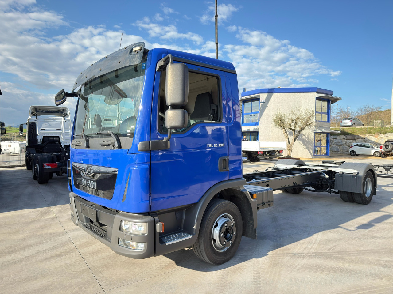 MAN 12.190 BL TGL E6 (Chassis) - Вантажівка шасі: фото 1 MAN 12.190 BL TGL E6 (Chassis) - Вантажівка шасі: фото 1