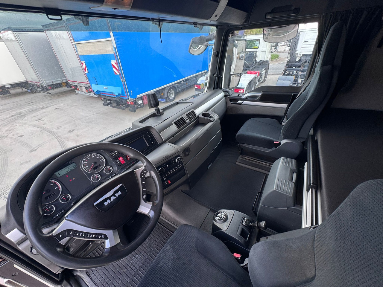 MAN 26.360 L TGX E6 (Tauliner) - Тентована вантажівка: фото 5 MAN 26.360 L TGX E6 (Tauliner) - Тентована вантажівка: фото 5