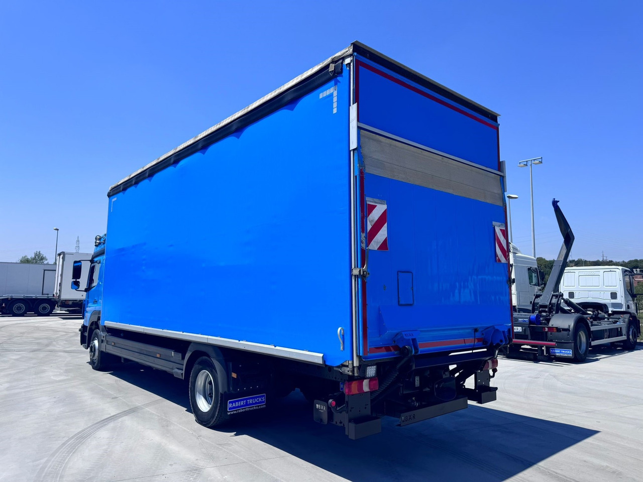MERCEDES BENZ 13.30L Atego E6 (Tauliner) - Тентована вантажівка: фото 3 MERCEDES BENZ 13.30L Atego E6 (Tauliner) - Тентована вантажівка: фото 3