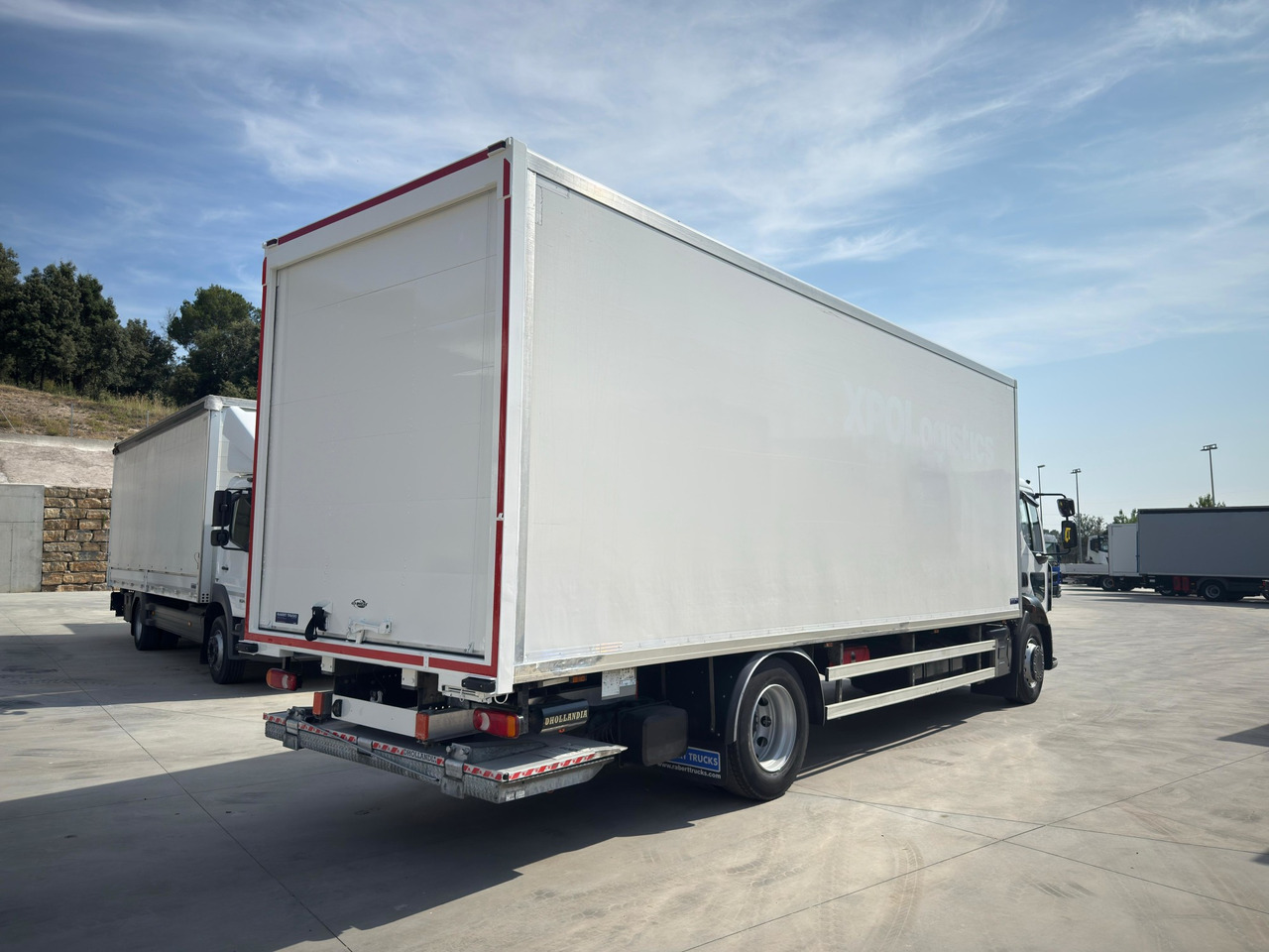 RENAULT D19 E6 (VAN) - Вантажівка з закритим кузовом: фото 3 RENAULT D19 E6 (VAN) - Вантажівка з закритим кузовом: фото 3