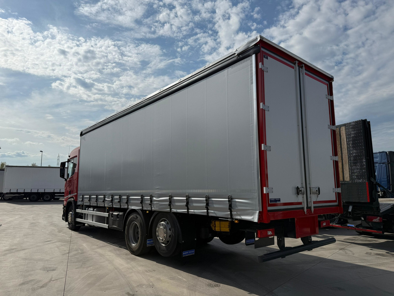 SCANIA R450 E6 (Tauliner) - Тентована вантажівка: фото 4 SCANIA R450 E6 (Tauliner) - Тентована вантажівка: фото 4