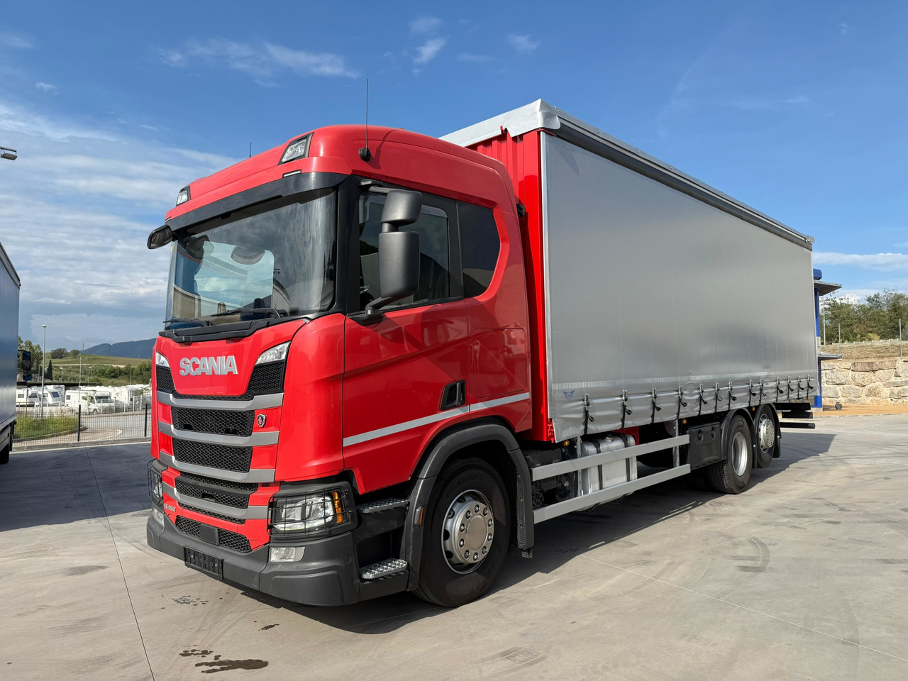 SCANIA R450 E6 (Tauliner) - Тентована вантажівка: фото 1 SCANIA R450 E6 (Tauliner) - Тентована вантажівка: фото 1