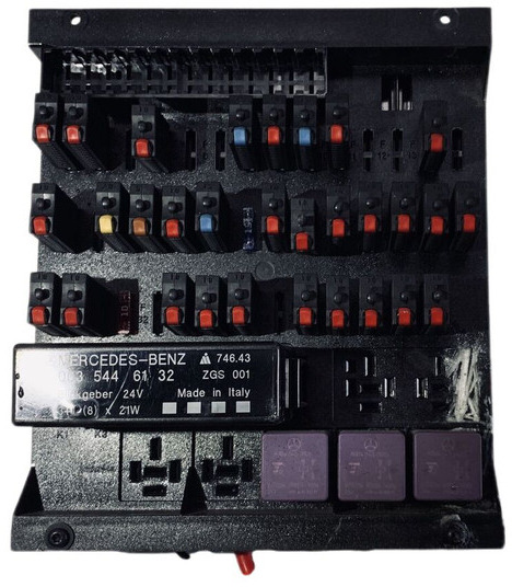 Mercedes-Benz 1824 - Електрична система: фото 1 Mercedes-Benz 1824 - Електрична система: фото 1