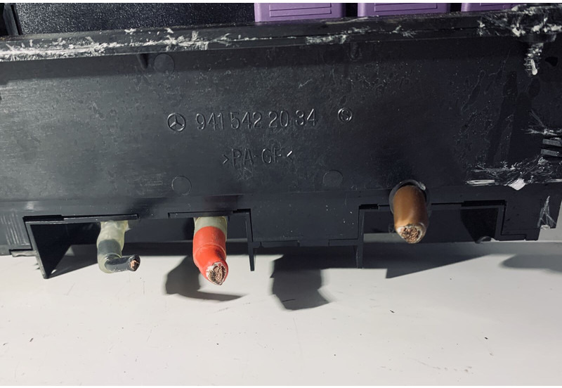 Mercedes-Benz 1824 - Електрична система: фото 2 Mercedes-Benz 1824 - Електрична система: фото 2