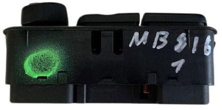 Mercedes-Benz 816 - Приладова панель: фото 3 Mercedes-Benz 816 - Приладова панель: фото 3