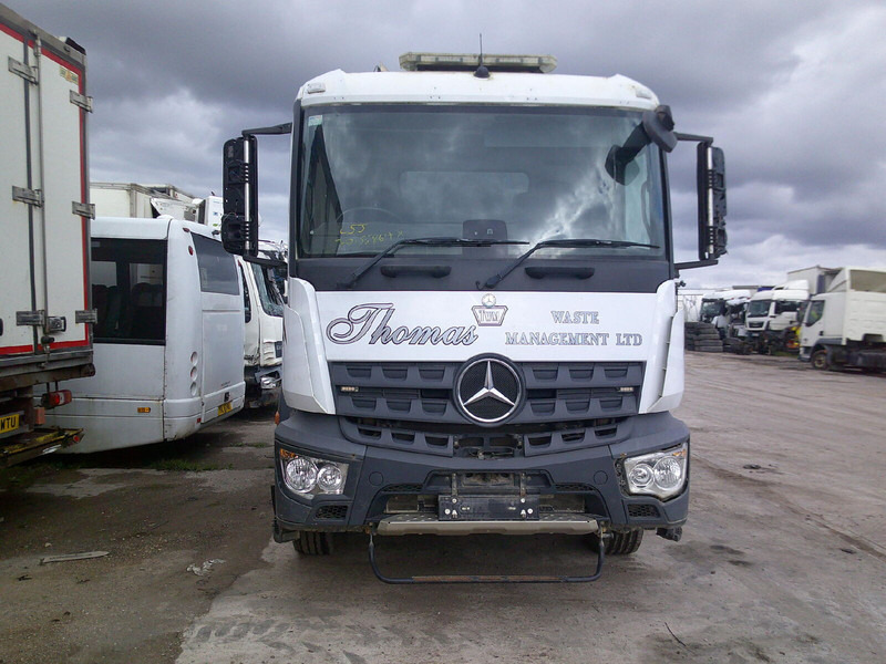 Mercedes-Benz Antos - Кабіна й інтер'єр: фото 1 Mercedes-Benz Antos - Кабіна й інтер'єр: фото 1