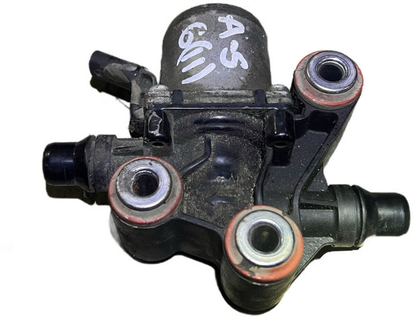 Mercedes-Benz - Вихлопна система: фото 2 Mercedes-Benz - Вихлопна система: фото 2