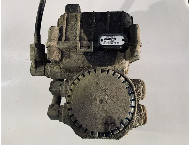 Wabco 106 - Клапан: фото 3 Wabco 106 - Клапан: фото 3