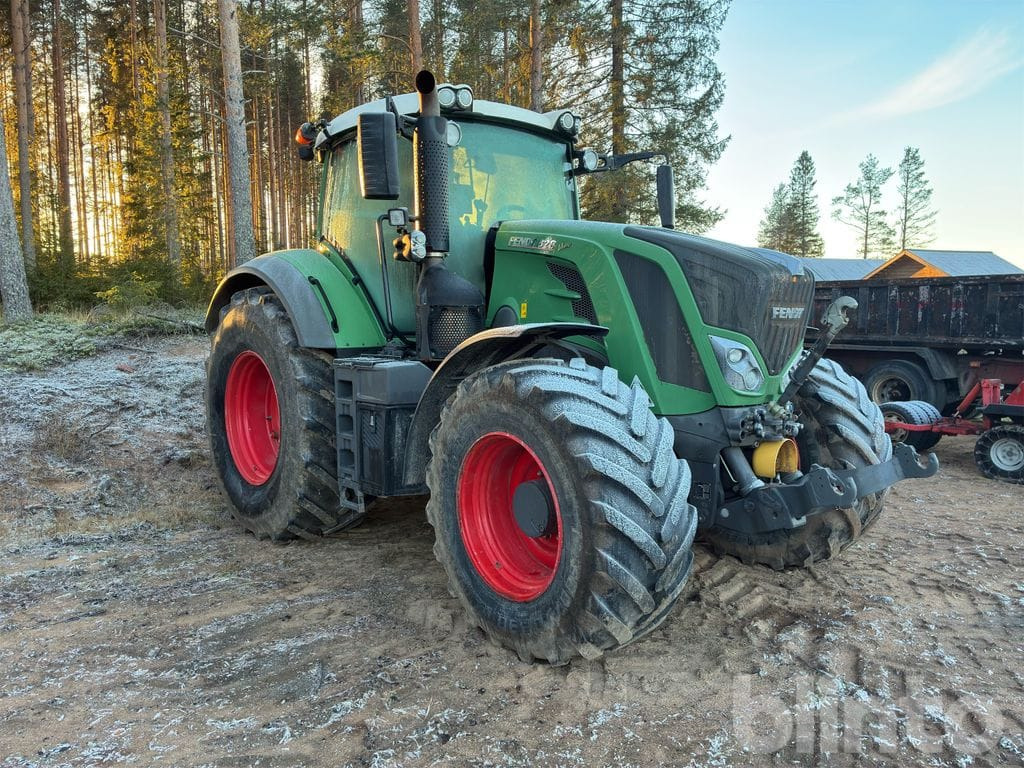 FENDT 828 Vario - Трактор: фото 3 FENDT 828 Vario - Трактор: фото 3