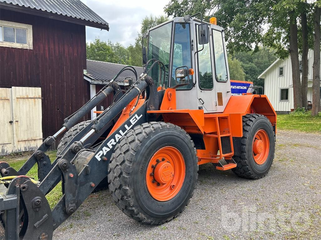 FIAT-HITACHI Paralell FR90 - Колісний навантажувач: фото 1 FIAT-HITACHI Paralell FR90 - Колісний навантажувач: фото 1