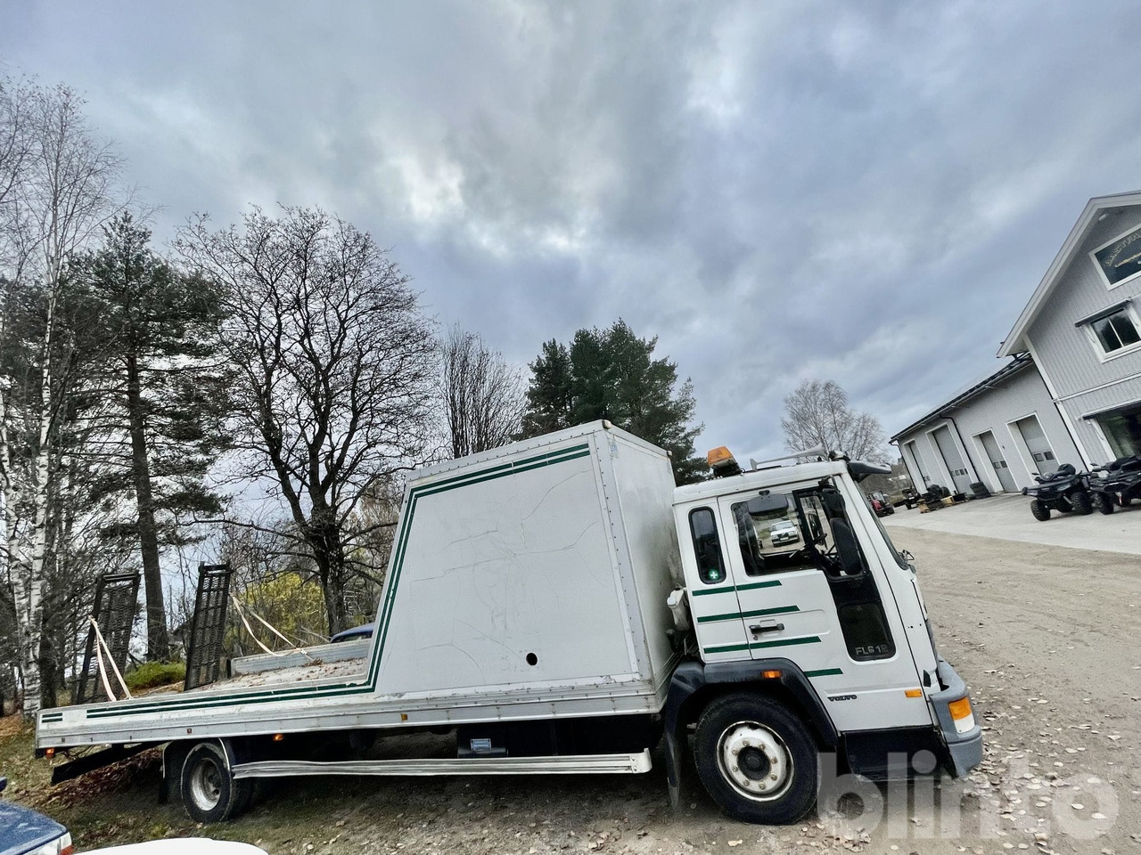 VOLVO FL612 4X2 med ramper - Інша техніка: фото 3 VOLVO FL612 4X2 med ramper - Інша техніка: фото 3