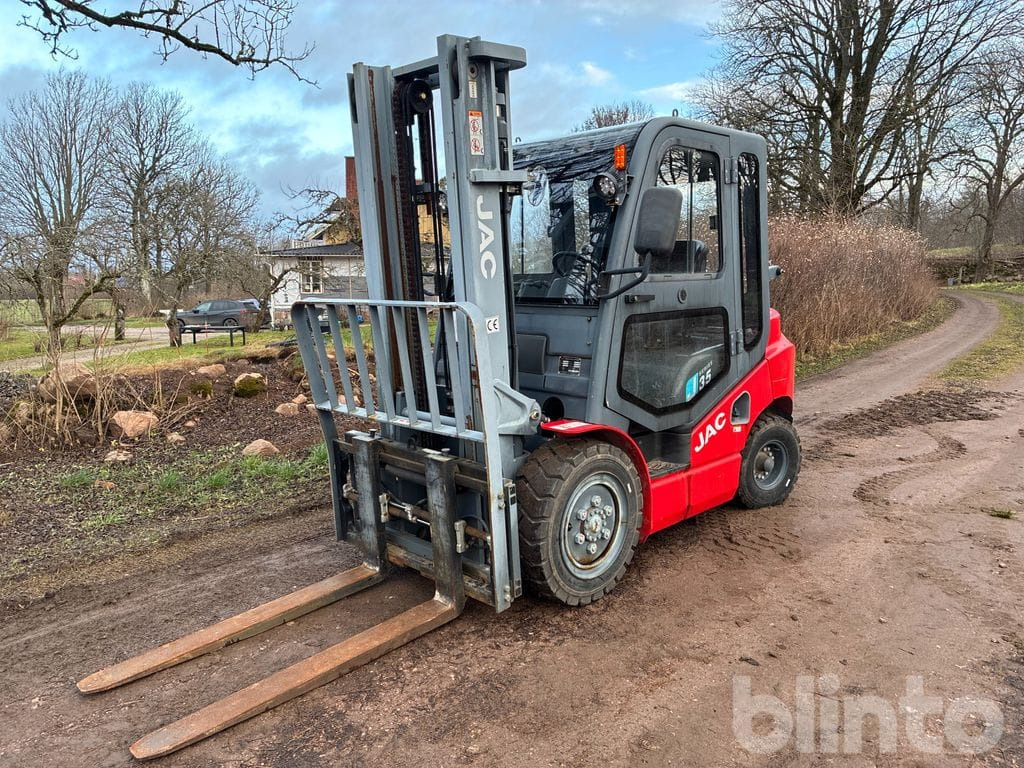 JAC J35 - Навантажувач вилковий: фото 1 JAC J35 - Навантажувач вилковий: фото 1