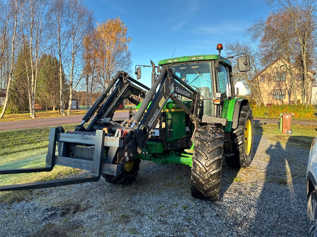 JOHN DEERE 6110 - Трактор: фото 1 JOHN DEERE 6110 - Трактор: фото 1