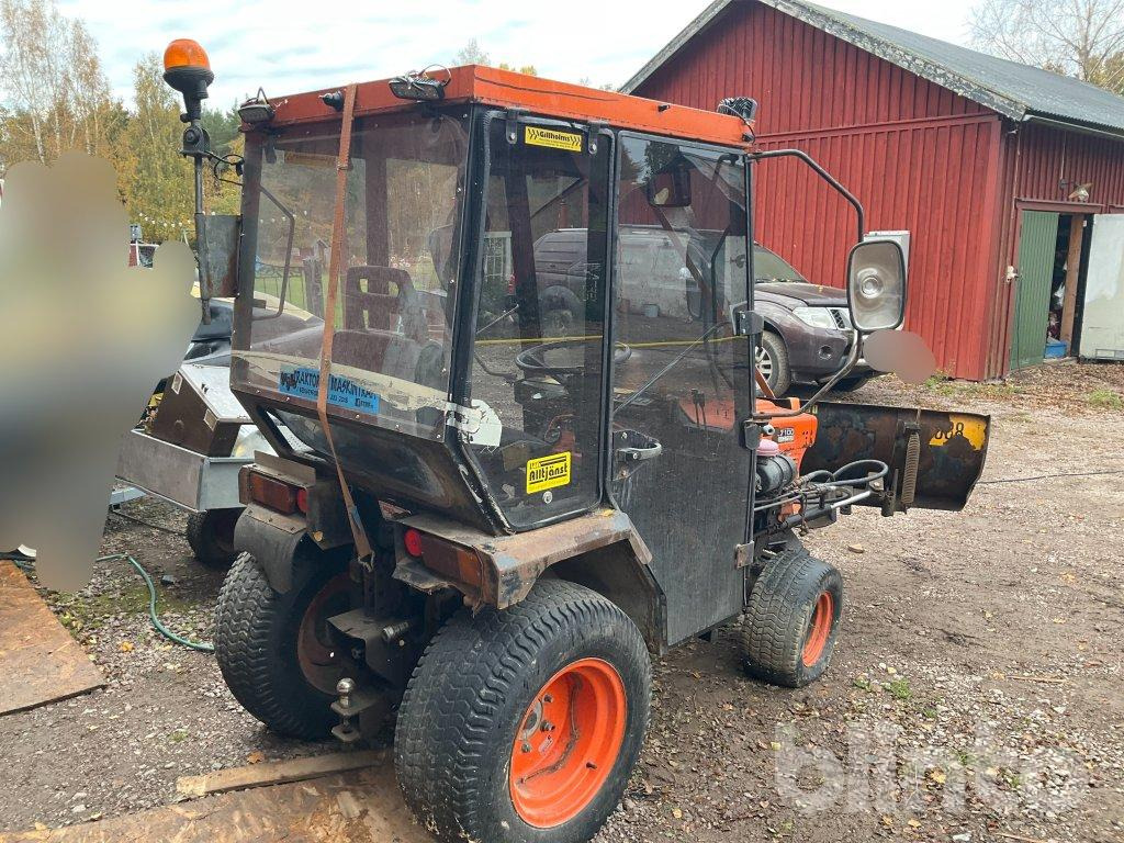 KUBOTA B 7100 HST - Трактор: фото 3 KUBOTA B 7100 HST - Трактор: фото 3