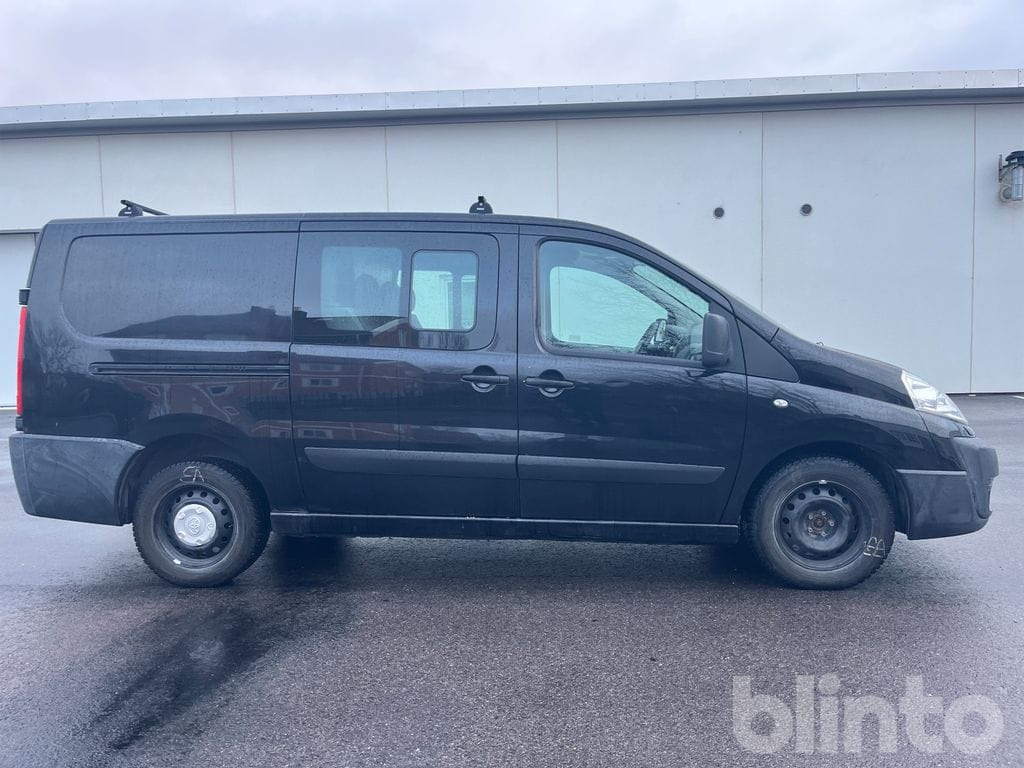 TOYOTA X - Комерційний автомобіль: фото 4 TOYOTA X - Комерційний автомобіль: фото 4