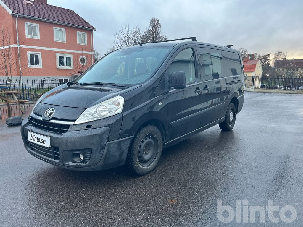 TOYOTA X - Комерційний автомобіль: фото 1 TOYOTA X - Комерційний автомобіль: фото 1