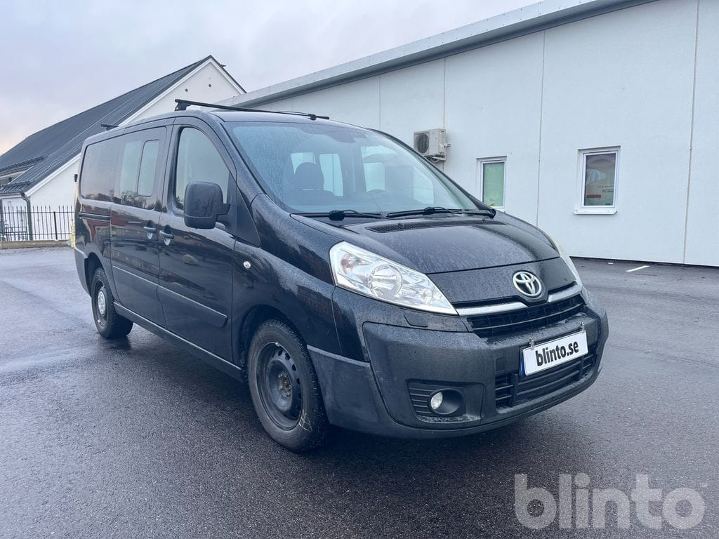 TOYOTA X - Комерційний автомобіль: фото 3 TOYOTA X - Комерційний автомобіль: фото 3