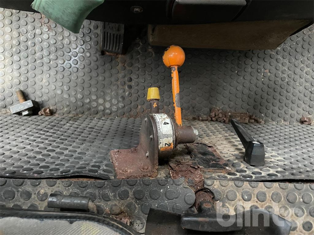 Комунальна/ Спеціальна техніка Kramer Tremo 401L (1991): фото 14 Комунальна/ Спеціальна техніка Kramer Tremo 401L (1991): фото 14