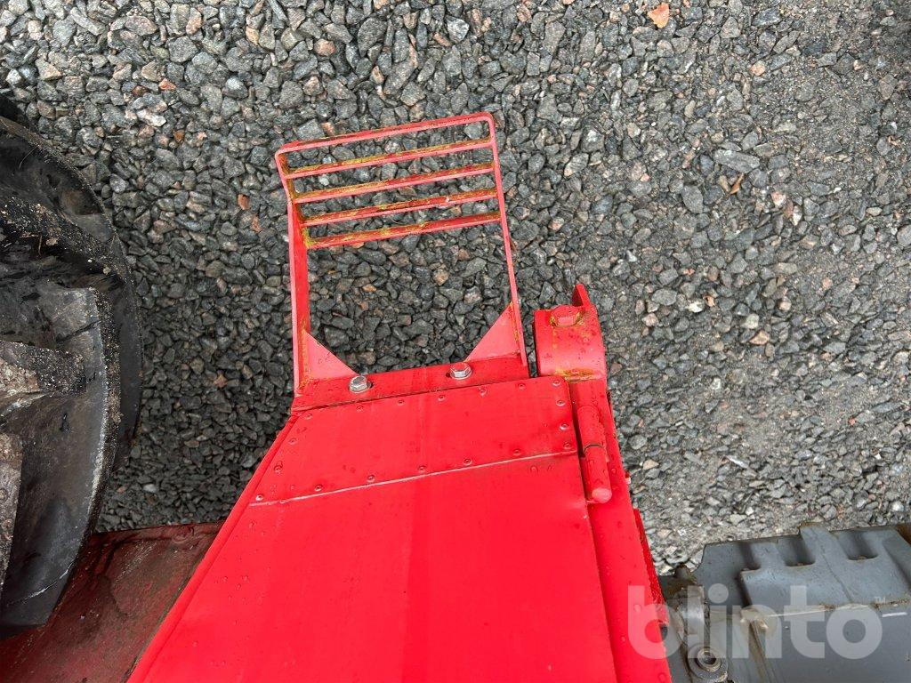 Трактор MASSEY FERGUSON 165: фото 50