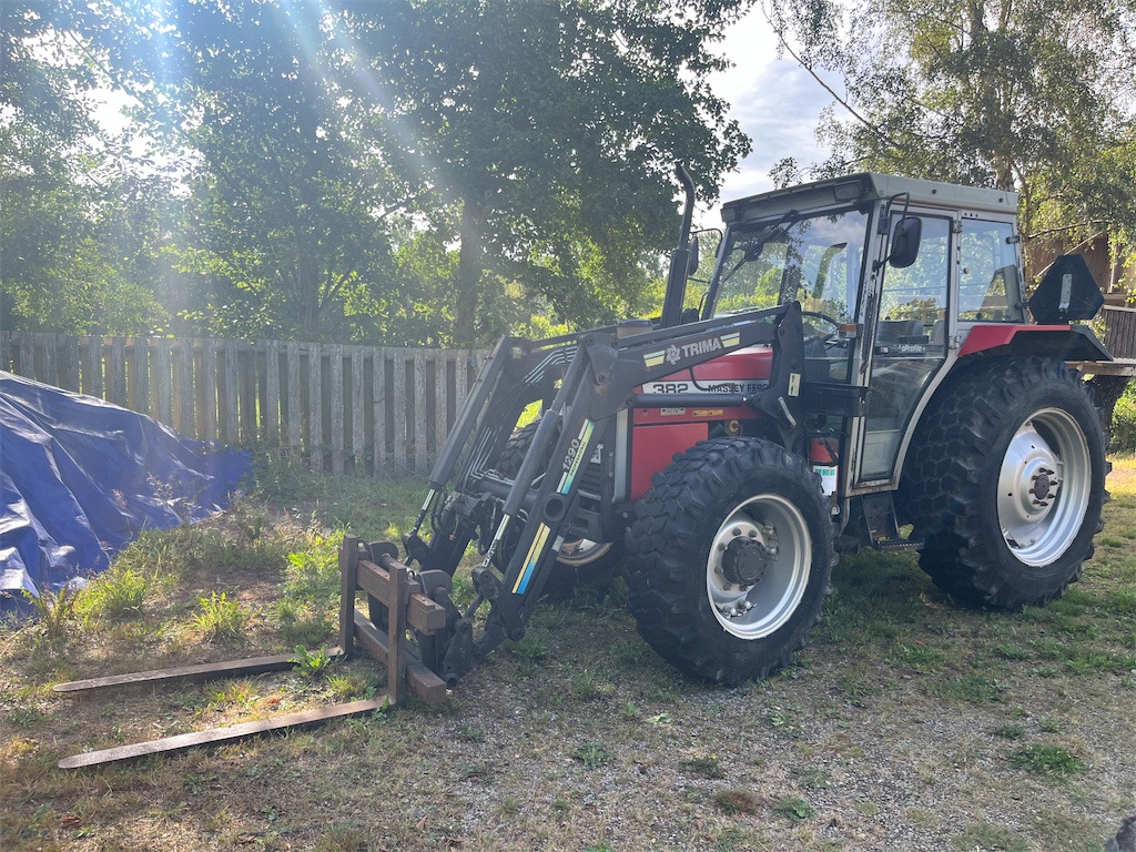 MASSEY FERGUSON 382 - Трактор: фото 1 MASSEY FERGUSON 382 - Трактор: фото 1