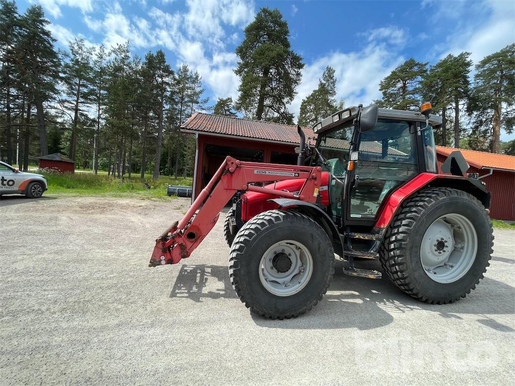 MASSEY FERGUSON 6255-4 - Трактор: фото 1 MASSEY FERGUSON 6255-4 - Трактор: фото 1