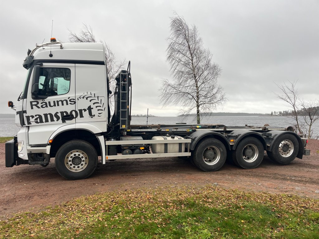 MERCEDES-BENZ Arocs 3251 8x4 - Гаковий мультиліфт вантажівка: фото 2 MERCEDES-BENZ Arocs 3251 8x4 - Гаковий мультиліфт вантажівка: фото 2