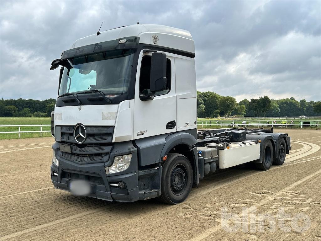 Mercedes-Benz Actros - Гаковий мультиліфт вантажівка: фото 1 Mercedes-Benz Actros - Гаковий мультиліфт вантажівка: фото 1