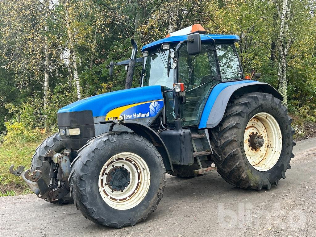 NEW HOLLAND TM190 4WD - Трактор: фото 1 NEW HOLLAND TM190 4WD - Трактор: фото 1