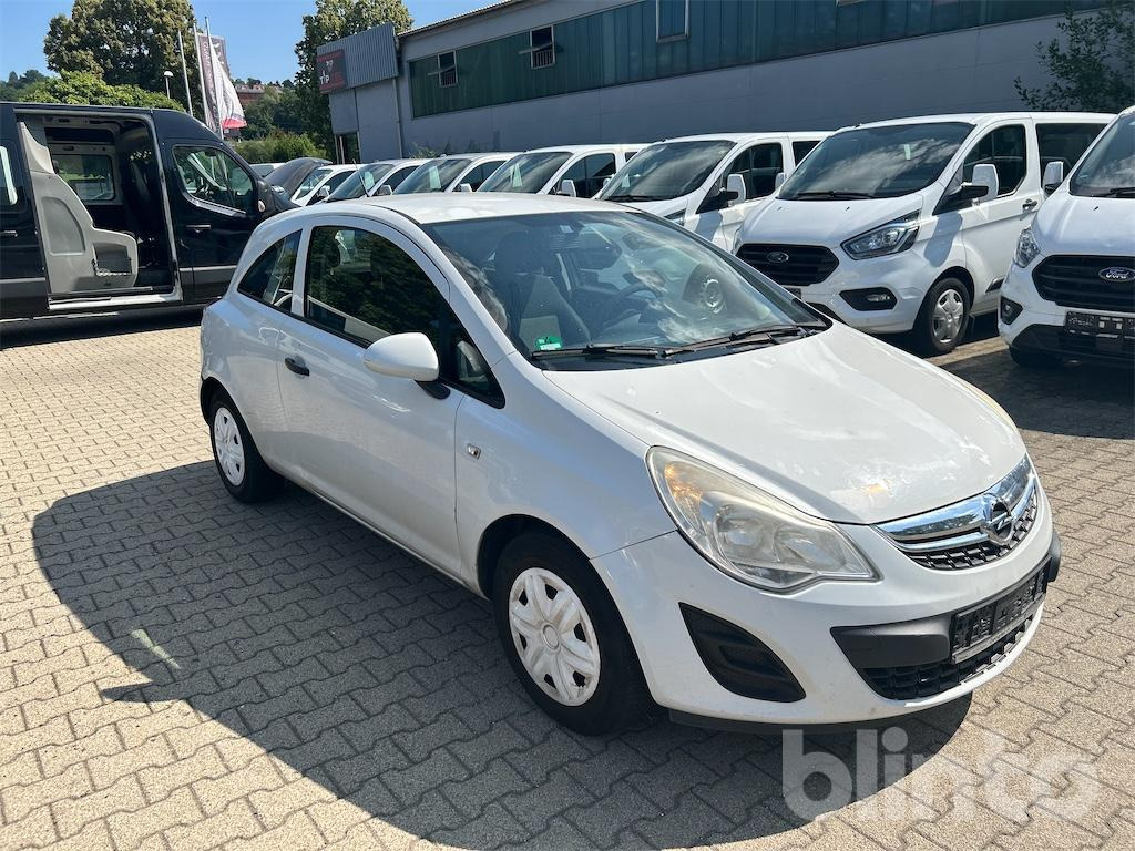 Opel Corsa (2011) - Легковий автомобіль: фото 2 Opel Corsa (2011) - Легковий автомобіль: фото 2