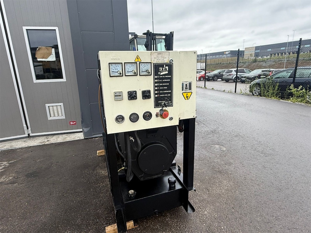 Електричний генератор Perkins 60 kva: фото 12