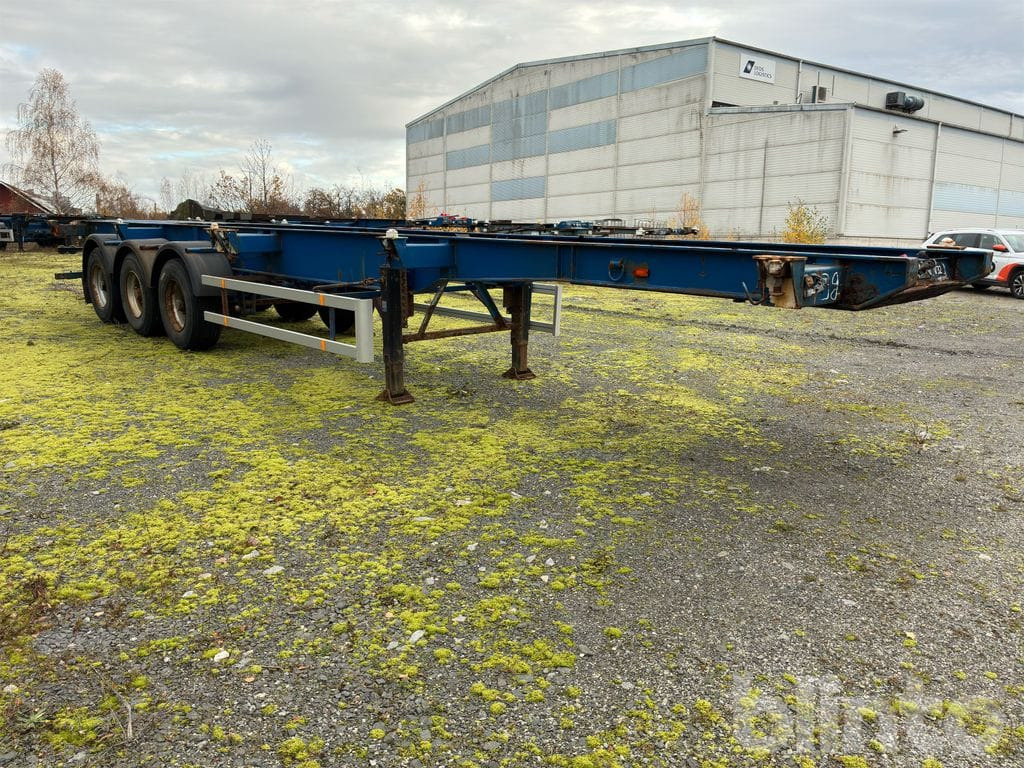 TRAUFO FRUEHAUF - Бортовий напівпричіп/ Платформа: фото 3 TRAUFO FRUEHAUF - Бортовий напівпричіп/ Платформа: фото 3