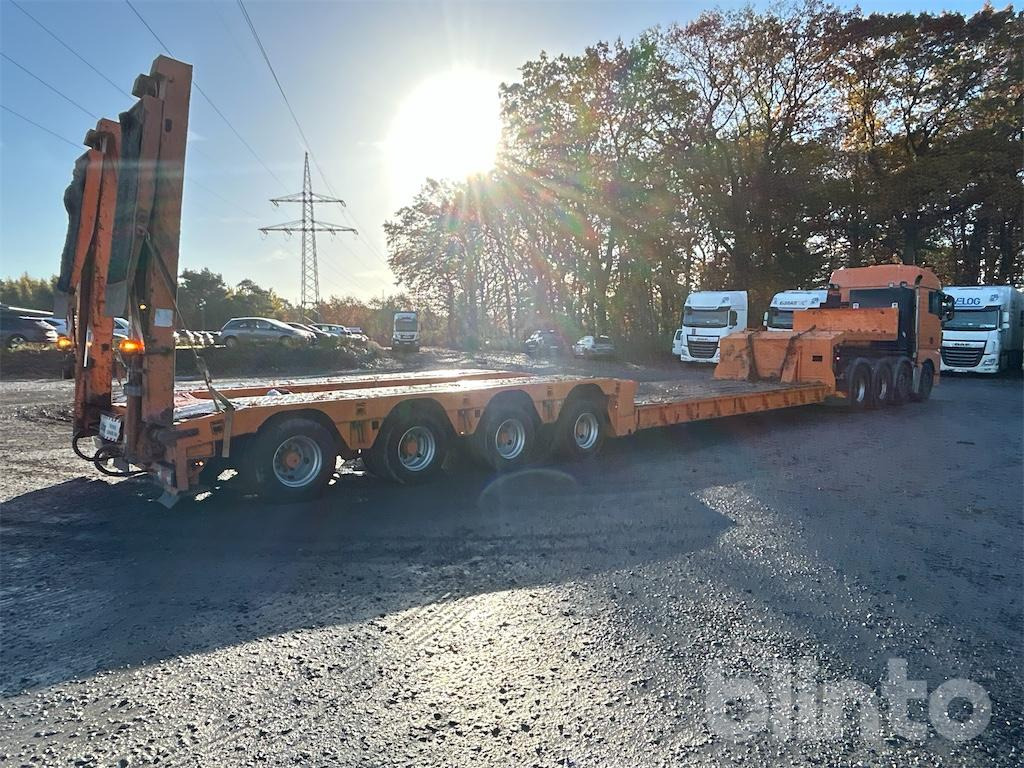 MAN TGX 26.540 8x4/4 BLS + Langendorf Tieflader SATH 40/41 S - Тягач, Низькорамна платформа напівпричіп: фото 4 MAN TGX 26.540 8x4/4 BLS + Langendorf Tieflader SATH 40/41 S - Тягач, Низькорамна платформа напівпричіп: фото 4