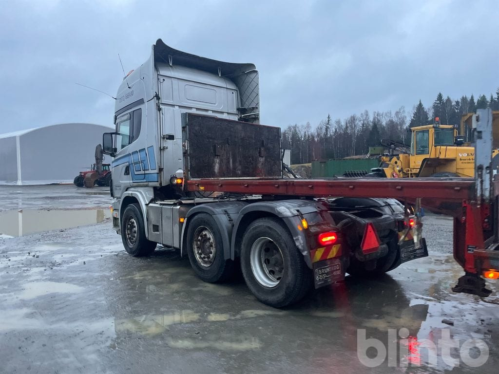 SCANIA R124LA6X2/4 NA med trailer - Тягач, Бортовий напівпричіп/ Платформа: фото 5 SCANIA R124LA6X2/4 NA med trailer - Тягач, Бортовий напівпричіп/ Платформа: фото 5
