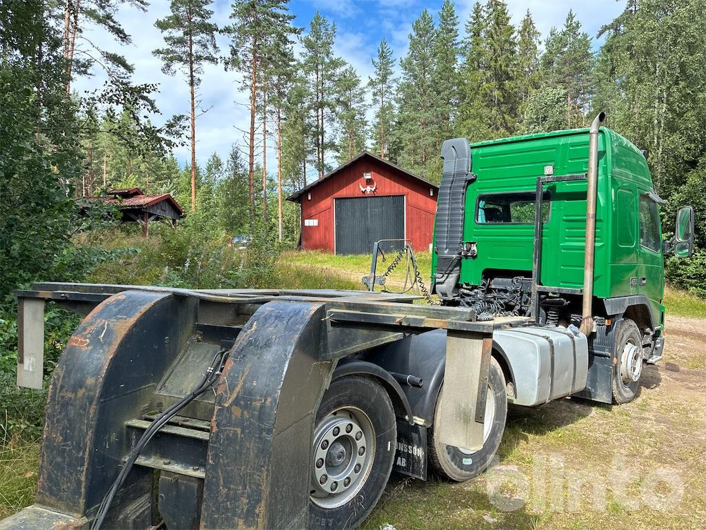 VOLVO FM12 6*2 - Тягач, Автовоз напівпричіп: фото 3 VOLVO FM12 6*2 - Тягач, Автовоз напівпричіп: фото 3