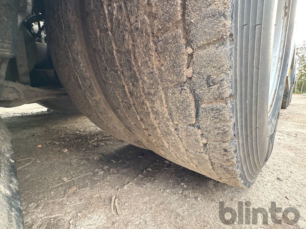 Тягач VOLVO: фото 39